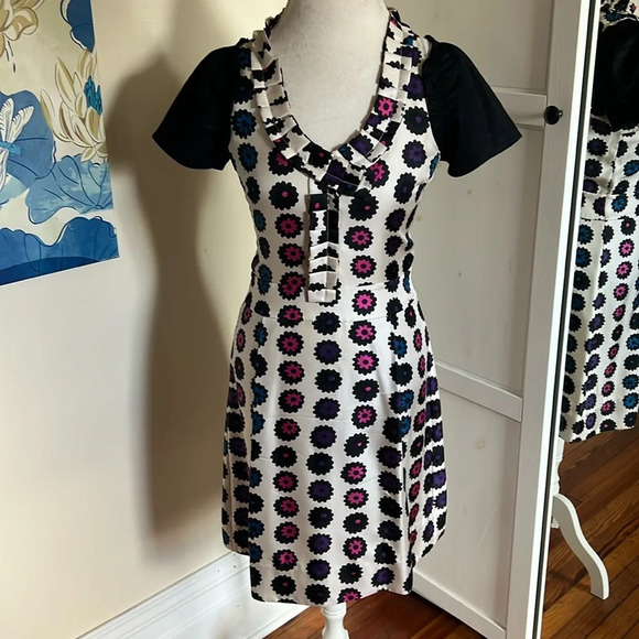 Marc by Marc Jacobs Cream Silk Dress with Florla Pattern and Ruffle Detail - 4 - Picture 2 of 12